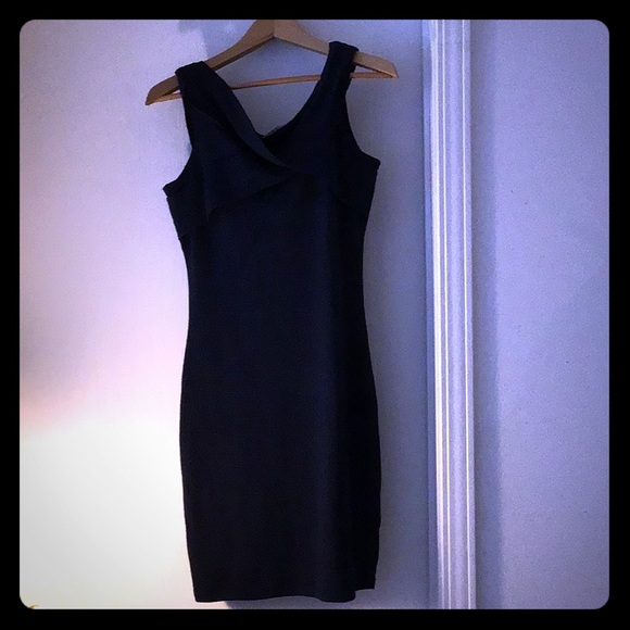 Woman’s sexy knit dress no sleeve for date night - Picture 3 of 7